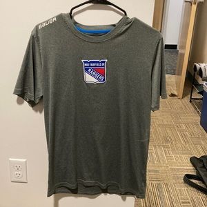 Athletic tee